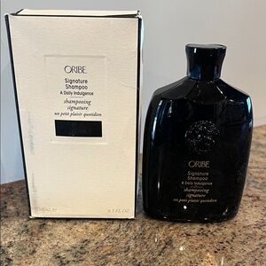 Oribe Signature Shampoo 8.5 oz NIB